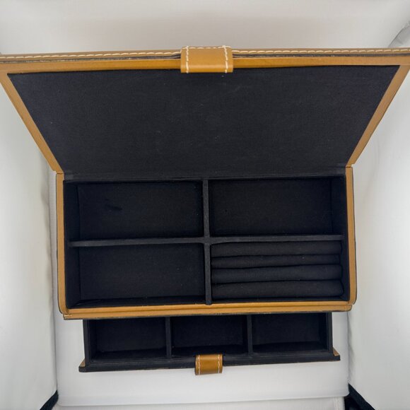 Pottery Barn Beckett Leather Valet – Brand New in Box! 🎁✨ - Picture 4 of 12